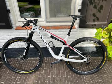 Canyon Lux CF - Medium M - 2021 beschikbaar voor biedingen