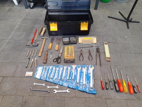 Werkkoffer + materiaal + slagmoersleutel, Doe-het-zelf en Bouw, Gereedschapskisten, Gevuld, Ophalen