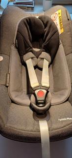 Maxi-Cosi Pebble Plus met voetenzak en verkleinkussen, Kinderen en Baby's, Autostoeltjes, Autogordel of Isofix, Gebruikt, Maxi-Cosi