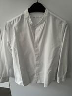Chemise slim blanche à boutons cachés taille 116, Enfants & Bébés, Garçon, Enlèvement ou Envoi, Chemise ou Chemisier, Comme neuf