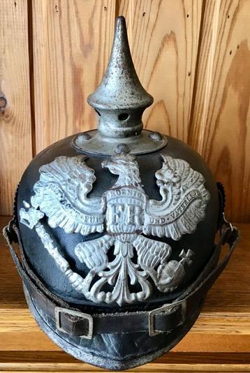 Casque à pointe modèle 1915 beschikbaar voor biedingen