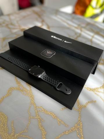 Apple watch serie 5 beschikbaar voor biedingen