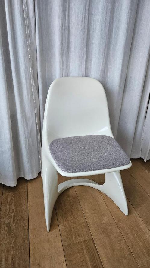 Chaises CASALA 70's space age, Huis en Inrichting, Stoelen, Gebruikt, Vijf, Zes of meer stoelen, Overige materialen, Wit, Ophalen