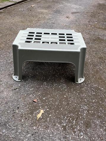 Stevig opstapje/trapje caravan  beschikbaar voor biedingen