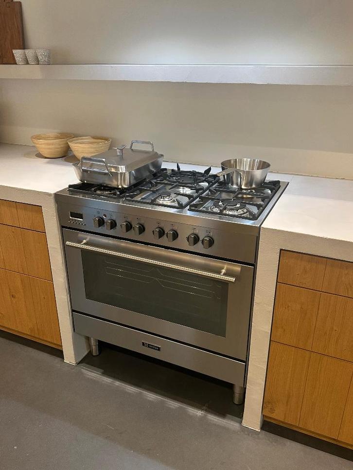 Gasfornuis M-system - splinternieuw toonzaalmodel, Elektronische apparatuur, Fornuizen, Nieuw, Vrijstaand, Gas, 4 kookzones, 90 tot 95 cm