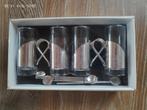 Set van 4 bekers van glas en roestvrij staal met bijpassende, Huis en Inrichting, Keuken | Servies, Ophalen, Nieuw, Glas, Kop(pen) en/of Schotel(s)