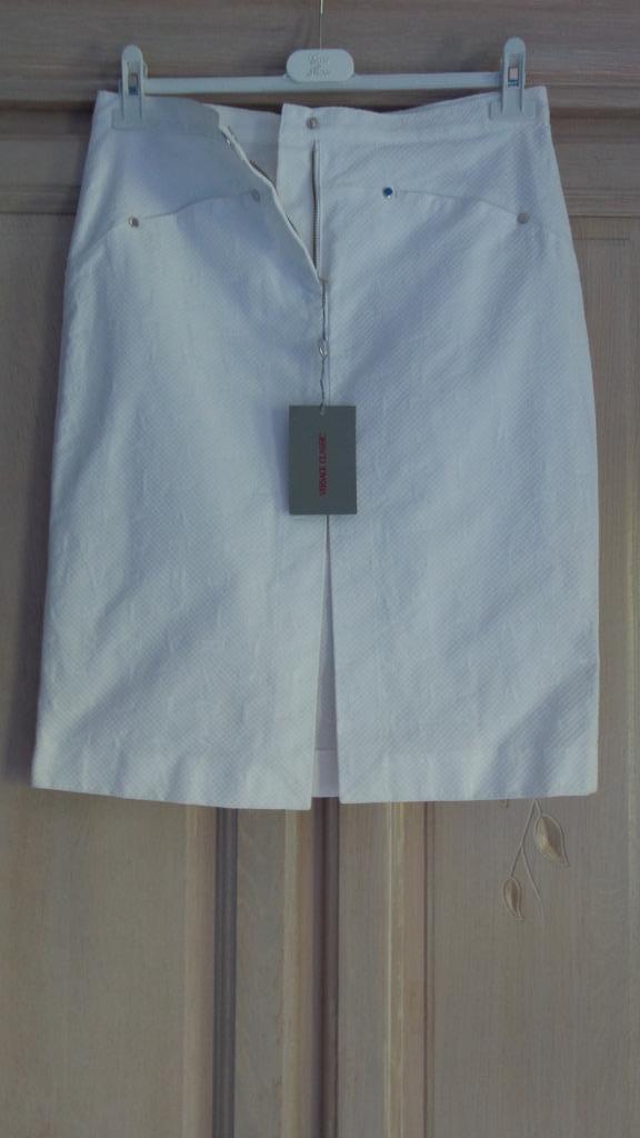 Versace nieuw rokje maat 44 it 40 be, Kleding | Dames, Rokken, Nieuw, Maat 38/40 (M), Wit, Ophalen of Verzenden