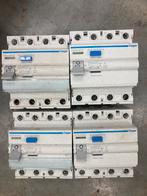 Différentiel 4 pôles 30mA 40A, 4 pièces, Enlèvement, Utilisé