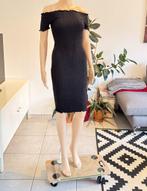Sexy aansluitende zwarte jurk (maat S/M) nieuw, Kleding | Dames, Zwart, Nieuw, Ophalen of Verzenden, Knielengte