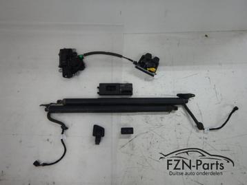 VW Passat B8 Elektrische Achterklep Opener + Motor + Slot +  beschikbaar voor biedingen