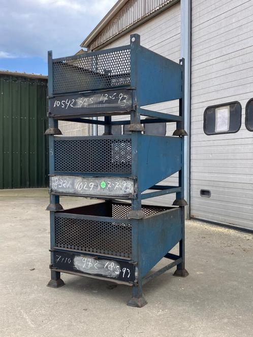 Metalen stapelbakken (meerdere stuks beschikbaar), Zakelijke goederen, Kantoor en Winkelinrichting | Magazijn, Stelling en Opslag