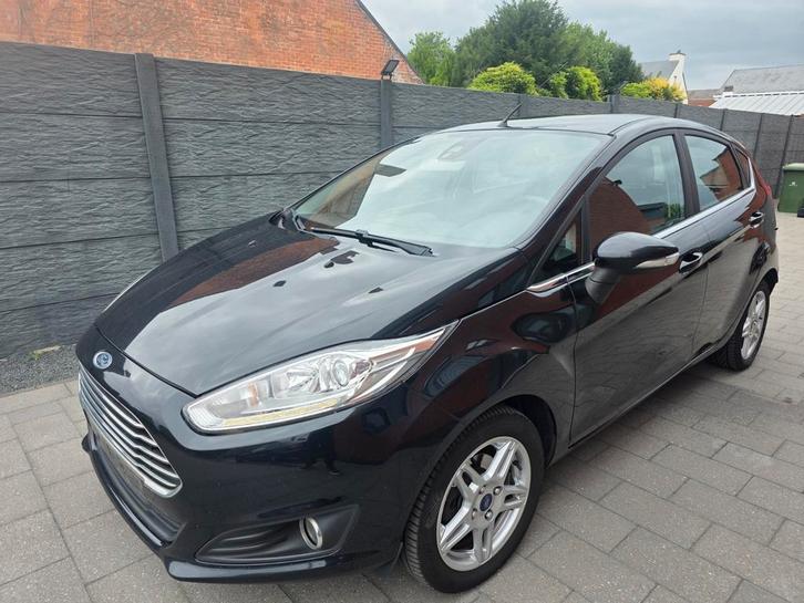 Gekeurd voor verkoop !Ford Fiesta 1.5 D. 2014 Bwj /Euro 5 /, Auto's, Ford, Bedrijf, Te koop, Elektrische buitenspiegels, Diesel