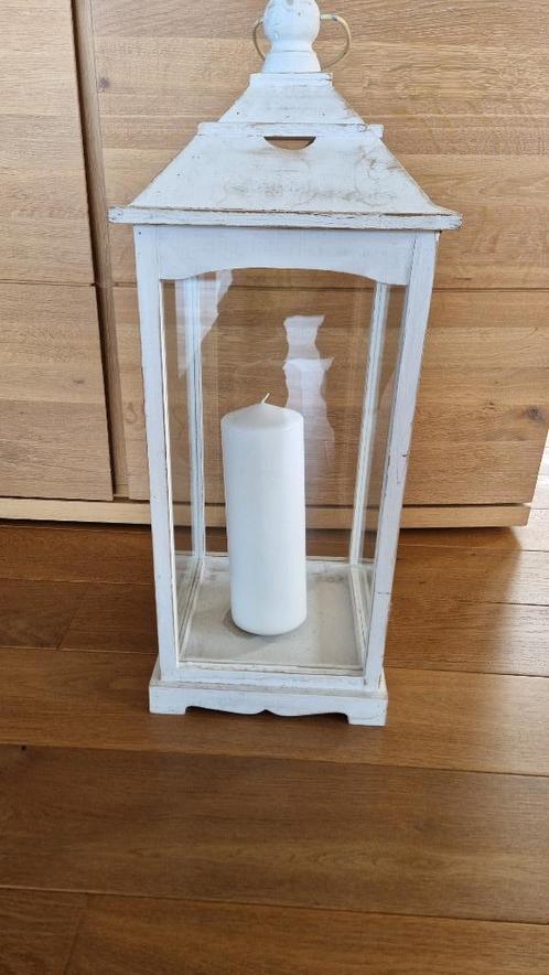 Een gebleekte houten lantaarn, Huis en Inrichting, Woonaccessoires | Kandelaars en Kaarsen, Zo goed als nieuw, Kaars, 75 cm of meer