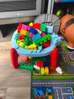 Blokken + tafel, Kinderen en Baby's, Ophalen, Zo goed als nieuw