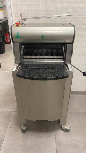 Broodsnijmachine beschikbaar voor biedingen