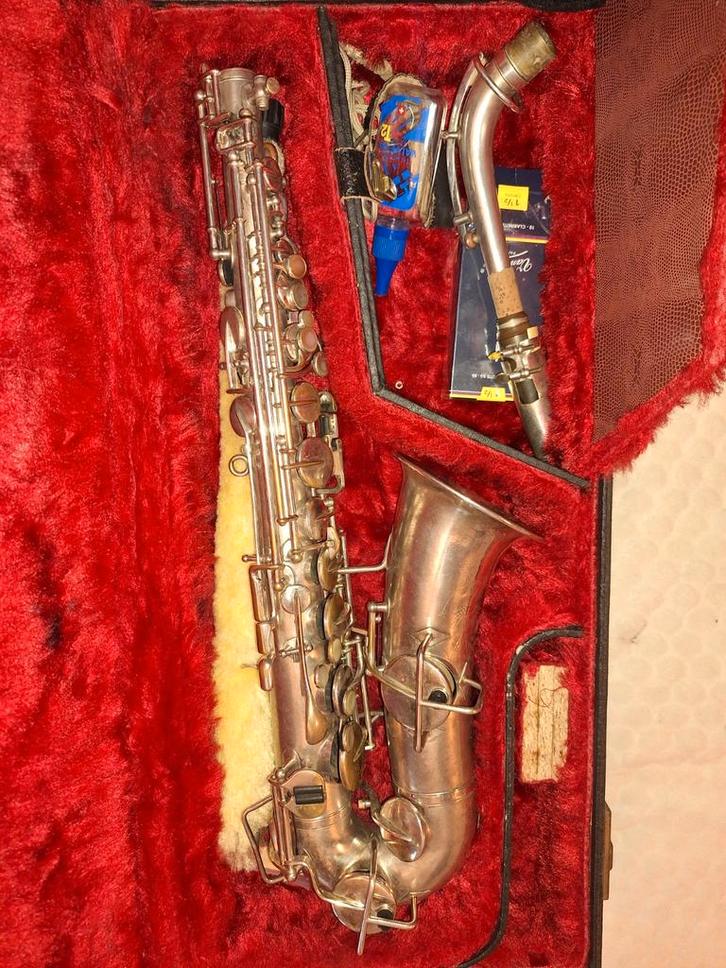 Twee vintage Alt-saxofoons. Beide werken perfect. 850 euro, Muziek en Instrumenten, Blaasinstrumenten | Saxofoons, Alt, Ophalen