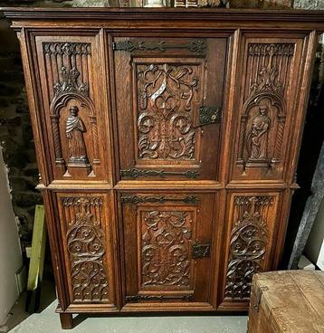 Magnifique meuble ancien en bois massif  beschikbaar voor biedingen