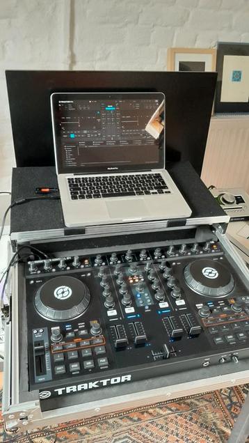 Traktor mk1 s4 + flight case, Musique & Instruments, Enlèvement ou Envoi, Comme neuf, Platine