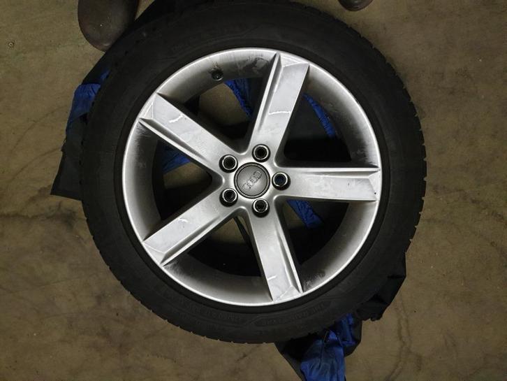 pneus hiver neufs plus jantes, Auto-onderdelen, Banden en Velgen, Band(en), Winterbanden, 17 inch, 225 mm, Personenwagen, Nieuw