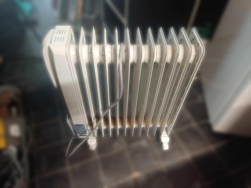 Olieradiator Kachel DeLonghi KH771225, Doe-het-zelf en Bouw, Verwarming en Radiatoren, Zo goed als nieuw, Radiator, 800 watt of meer