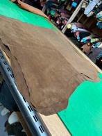 3 goud kleur suede leer lappen 1.2mm dik heel soepel A7-1-2, Hobby en Vrije tijd, Stoffen en Lappen, Ophalen of Verzenden, Zo goed als nieuw