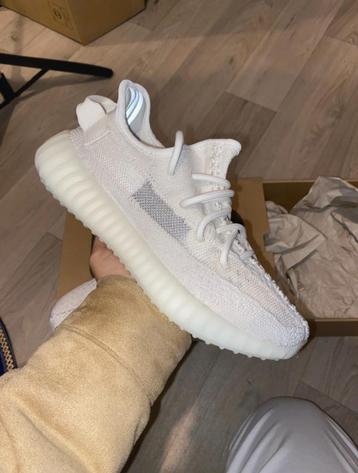 Yeezy Boost 350 V2 Bone 36,5 beschikbaar voor biedingen