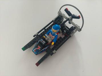 Lego 8223 Hydrofoil van Technic beschikbaar voor biedingen