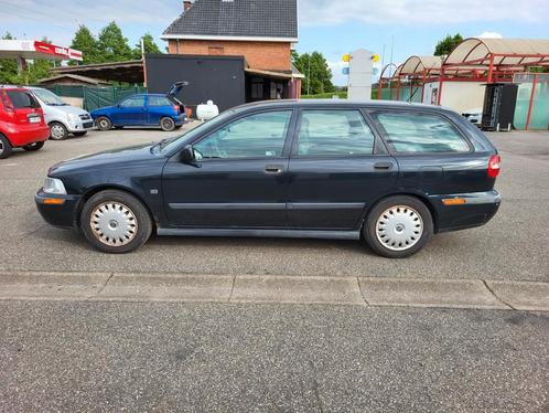 Volvo v40 ( Gekeurd), Auto's, Volvo, Particulier, V40, ABS, Airbags, Airconditioning, Centrale vergrendeling, Metaalkleur, Mistlampen