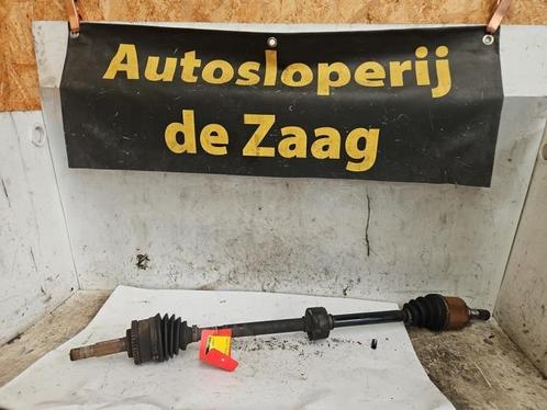 Aandrijfas rechts-voor van een Nissan Almera Tino, Auto-onderdelen, Remmen en Aandrijving, Nissan, Gebruikt, 3 maanden garantie
