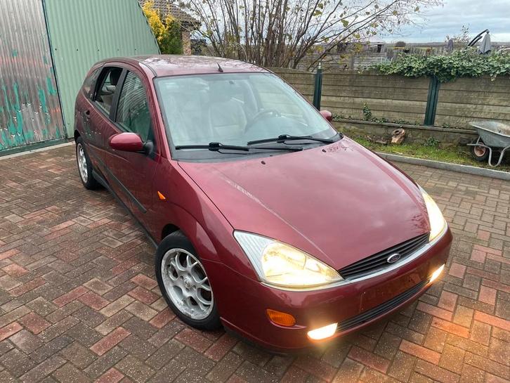 Ford focus  Full opties 2001 227.000 1.8diesel, Auto's, Ford, Bedrijf, Focus, Elektrische ramen, Leder, Ophalen of Verzenden