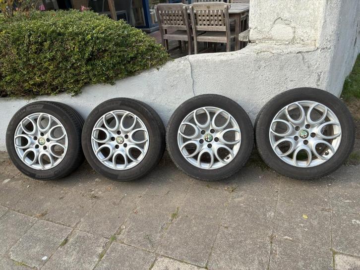 Alfa Romeo Giulietta  16 inch velgen + Michelin Banden, Auto-onderdelen, Banden en Velgen, Banden en Velgen, Zomerbanden, 16 inch