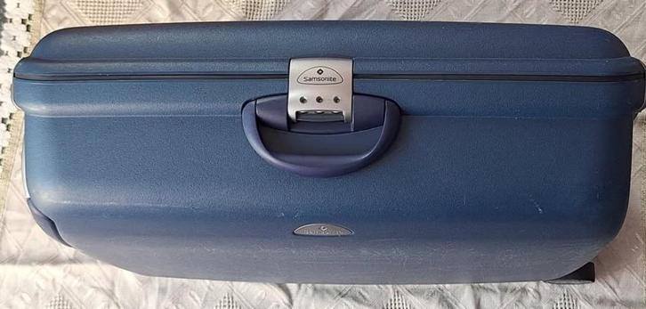 Jolie grande valise Samsonite avec code et clés, Handtassen en Accessoires, Koffers, Gebruikt, Hard kunststof, 60 tot 70 cm, Minder dan 35 cm