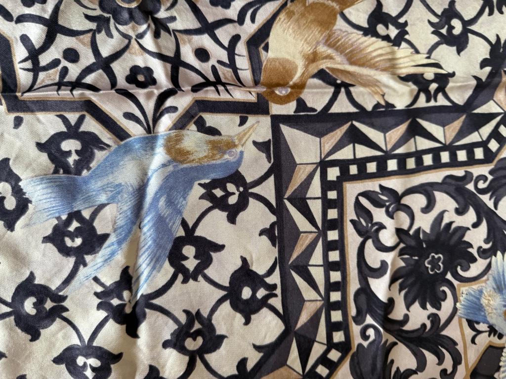 Nouveau modèle de foulard carré avec livraison gratuite, Vêtements | Femmes, Bonnets, Écharpes & Gants, Neuf, Écharpe, Enlèvement ou Envoi