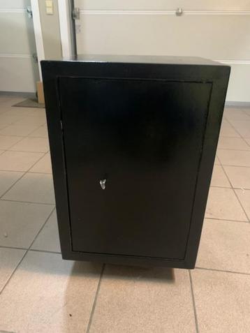 Brandkasten en kluizen, safe beschikbaar voor biedingen