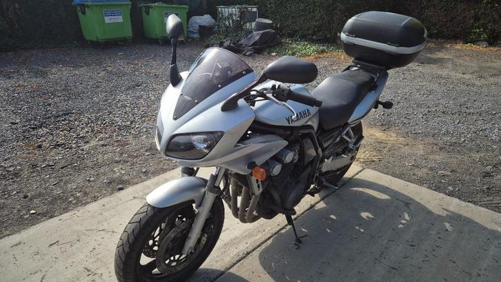 Yamaha Fazer 600 2002, Motoren, Motoren | Yamaha, Particulier, Sport, meer dan 35 kW, 4 cilinders, Motorrijbewijs A, Sportuitlaat