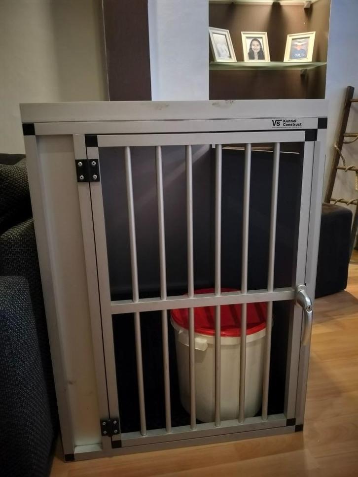 Bench VS kennel, Dieren en Toebehoren, Hondenbenches, Zo goed als nieuw, Ophalen