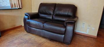 Donkerbruine zetel (tweezit) beschikbaar voor biedingen