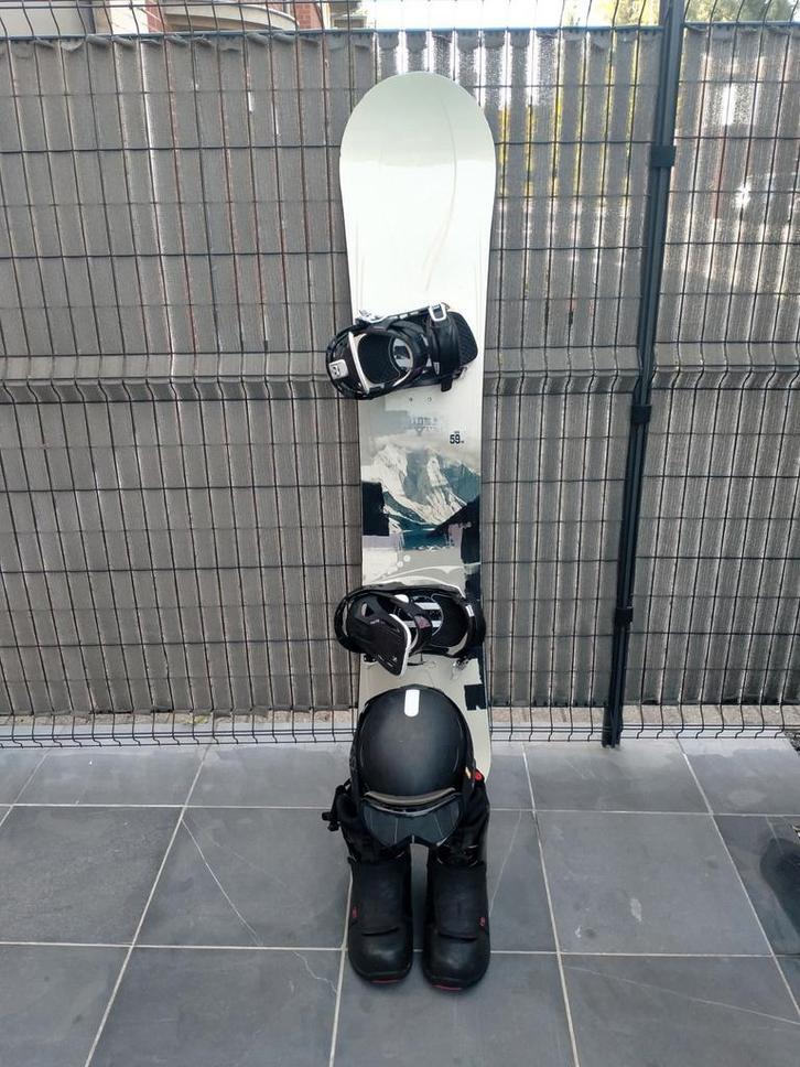 Volledige snowboard uitrusting in perfecte staat, Sport en Fitness, Snowboarden, Zo goed als nieuw, Ophalen