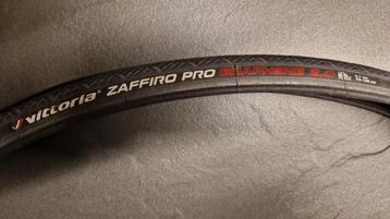 Un pneu Vittoria Rubino Pro 700 Graphene G2.0 Noir