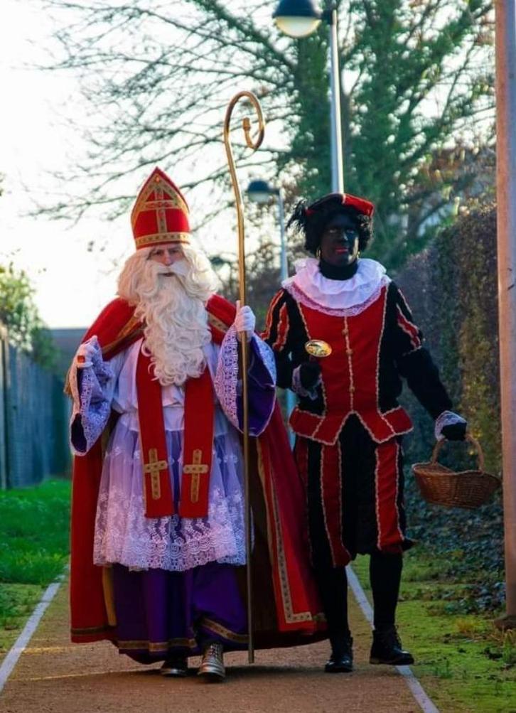 Sinterklaas en zwarte piet op bezoek, Diversen, Sinterklaas, Ophalen