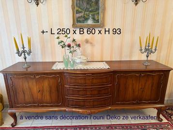 Commode vintage beschikbaar voor biedingen