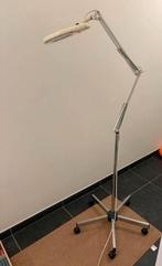 Staande loeplamp, Hobby en Vrije tijd, Vergrootglazen, Loepen en Loeplampen, Ophalen, Zo goed als nieuw, Loeplamp
