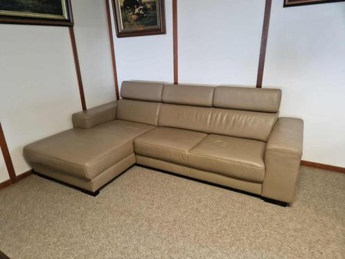 TAUPE BUFFELLEDEREN HOEKSALON AFM 270 OP 160, Huis en Inrichting, Slaapkamer | Slaapbanken, Gebruikt, Ophalen