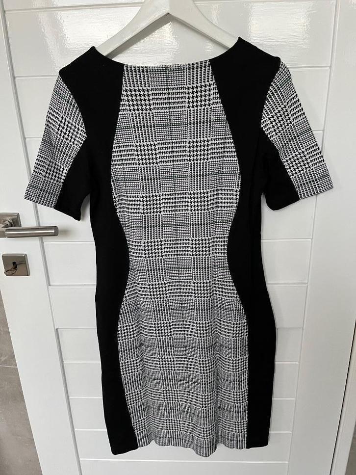 Kleedjes Marc Cain, Kleding | Dames, Jurken, Zo goed als nieuw, Maat 38/40 (M), Zwart, Ophalen of Verzenden