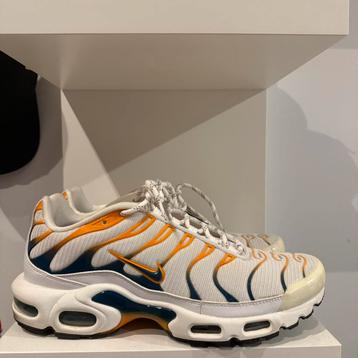 NIKE TN AIR MAX PLUS HIKING CARABINER WHITE beschikbaar voor biedingen