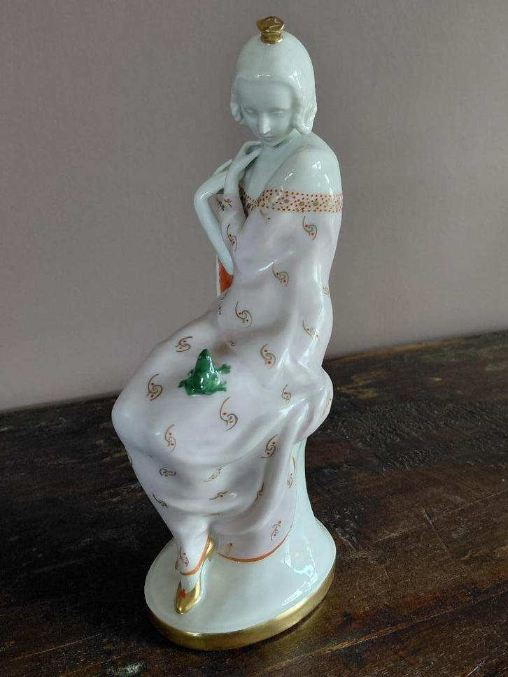 Vintage Royal Dux porseleinen beeldje, Antiek en Kunst, Antiek | Porselein, Ophalen of Verzenden