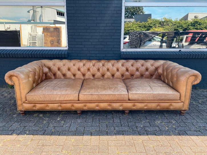 Prachtige XXL Chesterfield zetel cognac GRATIS GELEVERD, Antiek en Kunst, Antiek | Meubels | Stoelen en Sofa's, Ophalen of Verzenden