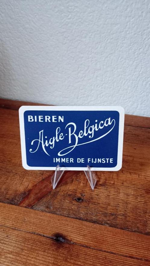 Brasserie bière ancienne carte à jouer Aigle-Belgica #3, Collections, Marques de bière, Comme neuf, Panneau, Plaque ou Plaquette publicitaire