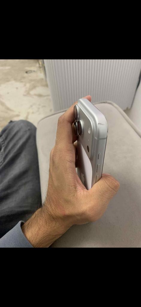 Iphone 17 pro, Kleding | Dames, Schoenen, Zo goed als nieuw, Overige typen, Wit, Ophalen of Verzenden