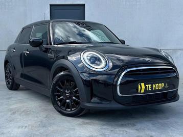 MINI One *DAB+ *LED *CARPLAY *Sport Trim Pack *PDC beschikbaar voor biedingen